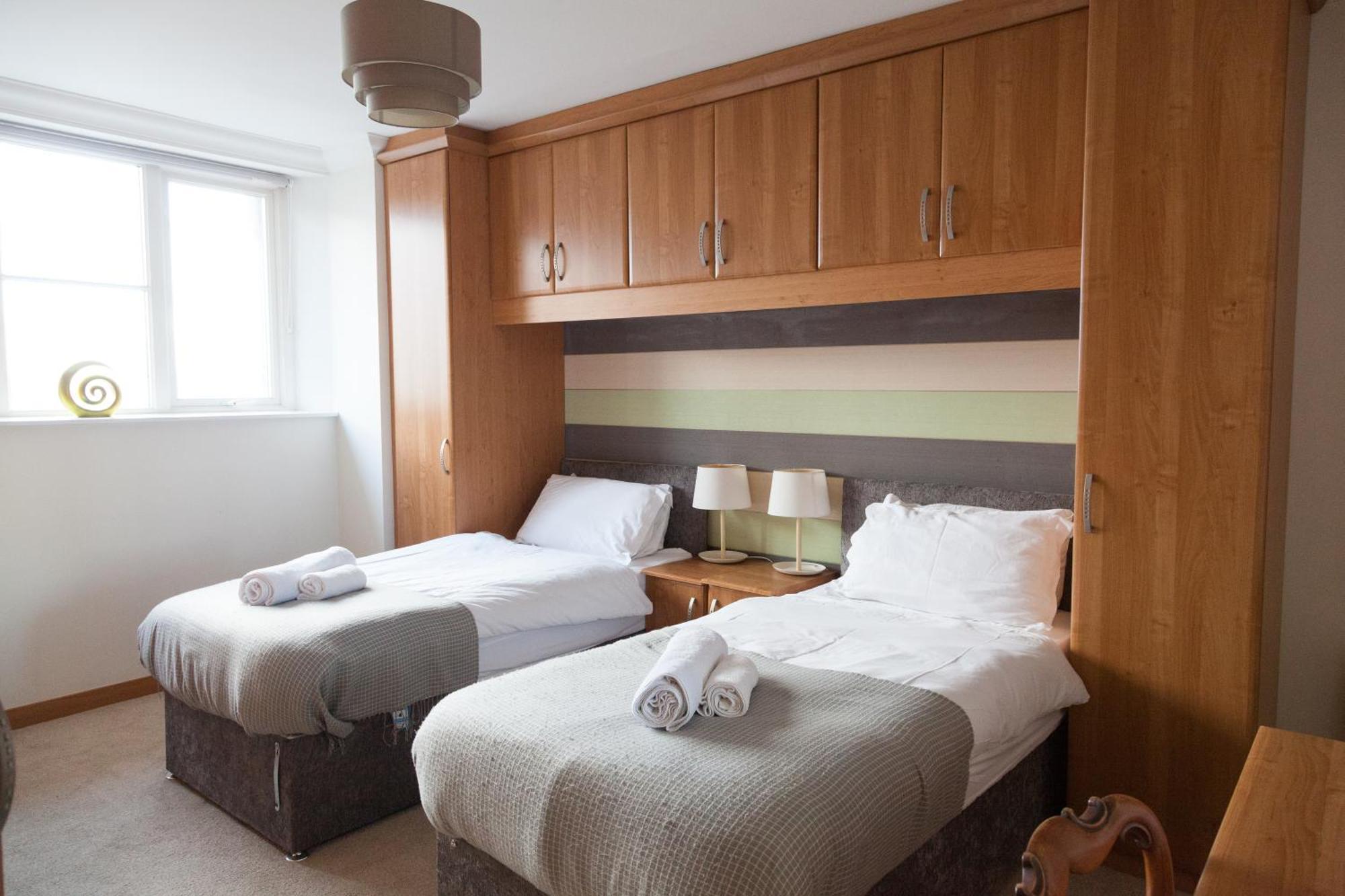 Weekly & Monthly Stays In Penthouse For Contractors Or Leisure Single Or Superking Beds Available Birkenhead Zewnętrze zdjęcie