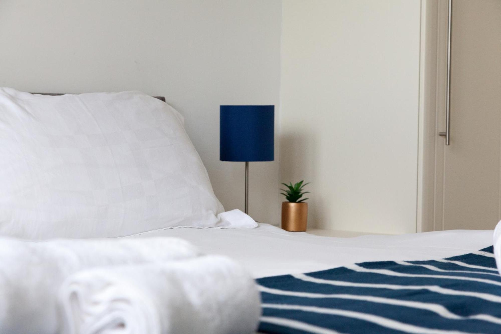 Weekly & Monthly Stays In Penthouse For Contractors Or Leisure Single Or Superking Beds Available Birkenhead Zewnętrze zdjęcie
