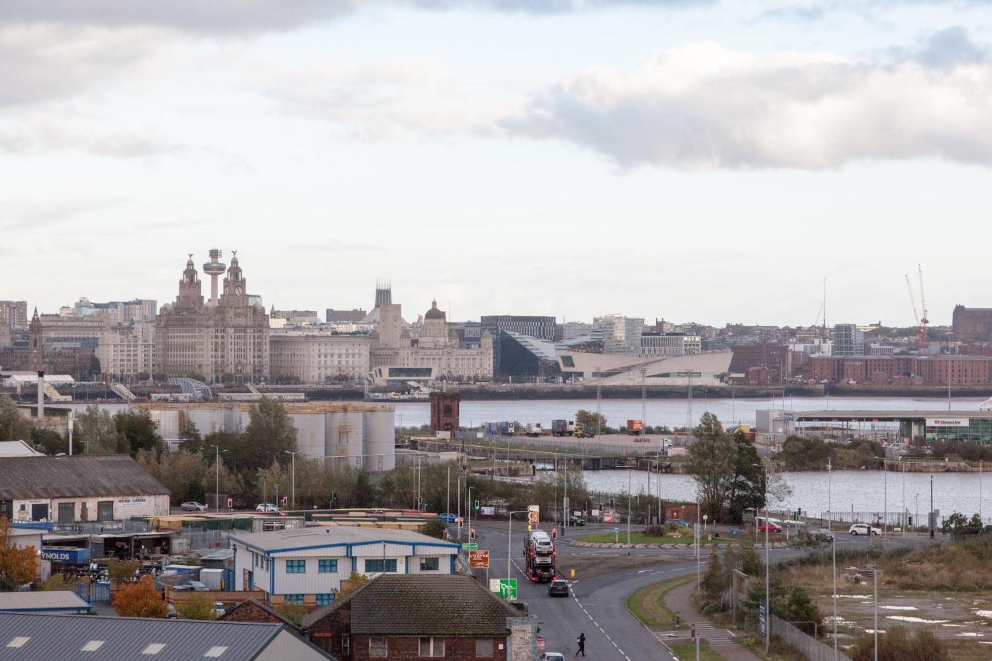 Weekly & Monthly Stays In Penthouse For Contractors Or Leisure Single Or Superking Beds Available Birkenhead Zewnętrze zdjęcie