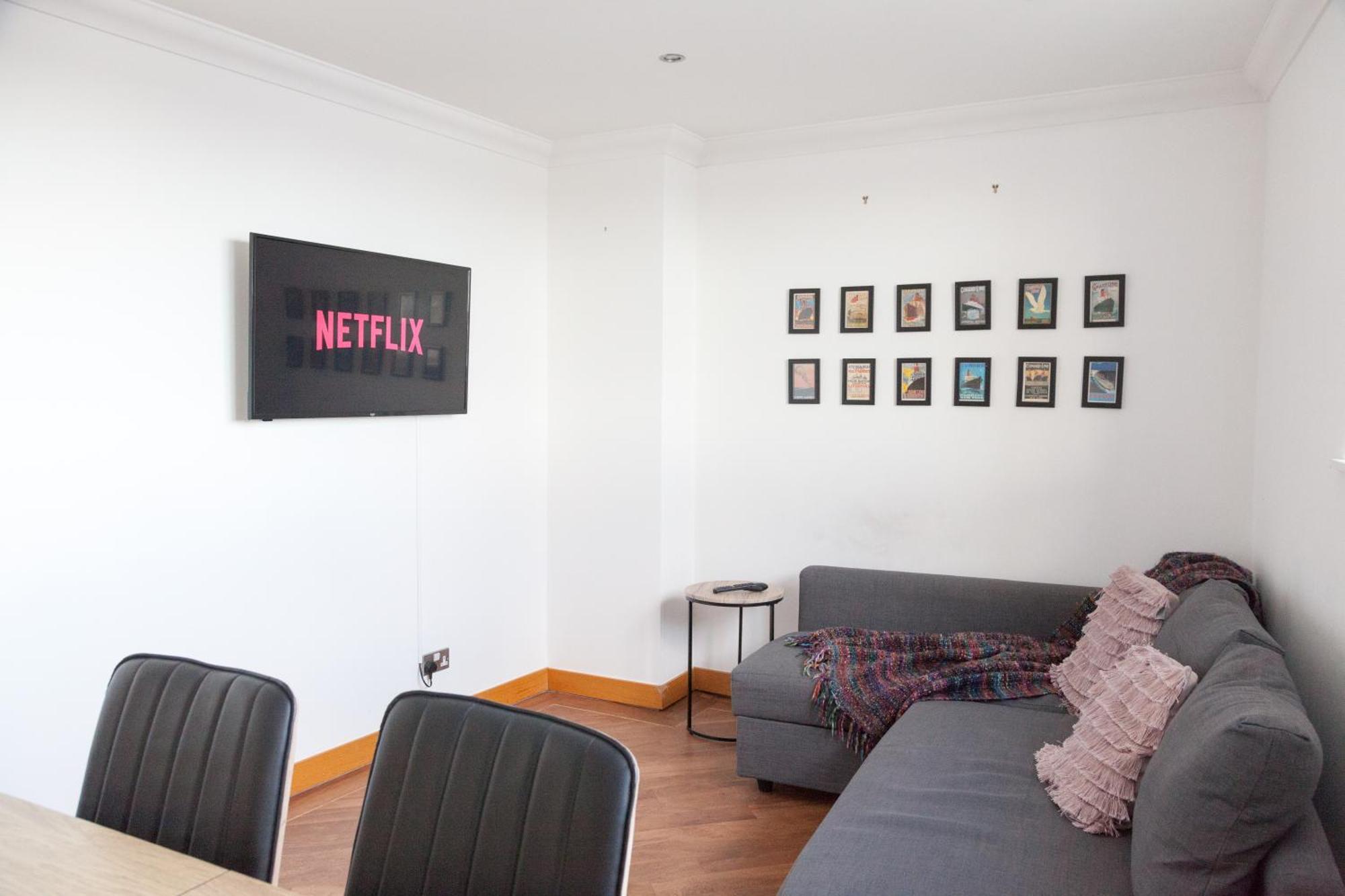 Weekly & Monthly Stays In Penthouse For Contractors Or Leisure Single Or Superking Beds Available Birkenhead Zewnętrze zdjęcie