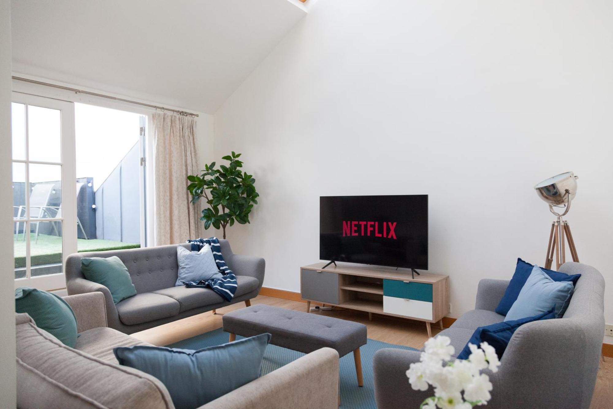 Weekly & Monthly Stays In Penthouse For Contractors Or Leisure Single Or Superking Beds Available Birkenhead Zewnętrze zdjęcie